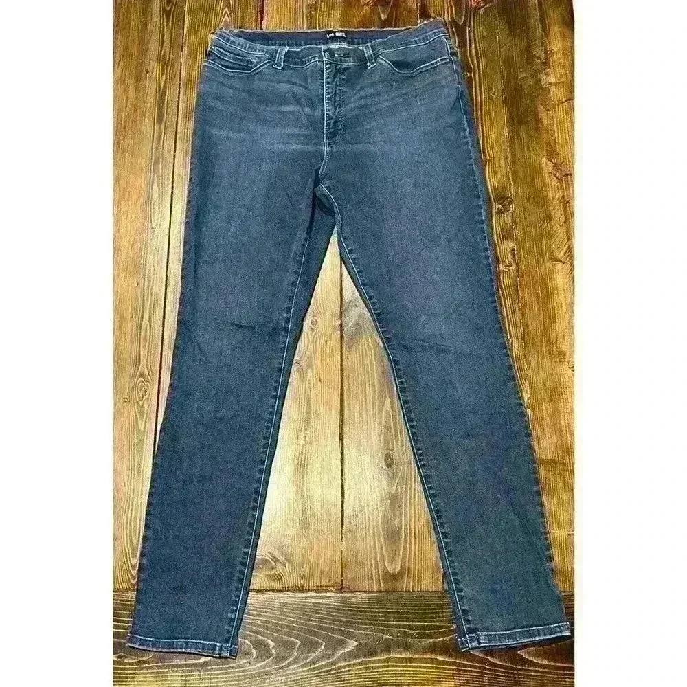 Womens Lee Slimming Fit Skinny Leg Jeans Sz 14 Dark Wash Distressed